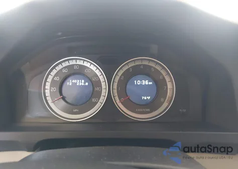 2013 Volvo S60 T5 z USA, uszkodzony, nr VIN YV1612FS3D2196502